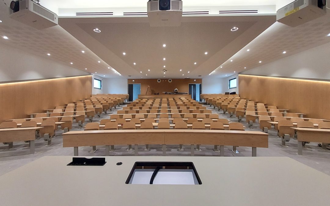 Amphithéâtre n°2 et Plateau ECOS Campus Lyon Sud – Charles Mérieux